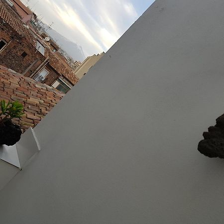 Fera O' Luni Acomodação com café da manhã Catânia Exterior foto
